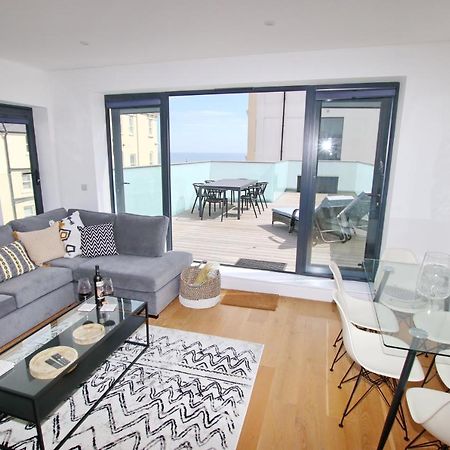 Modern Home For Small Groups By Stones Throw Apartments - Free Parking - Sea View 沃辛 外观 照片
